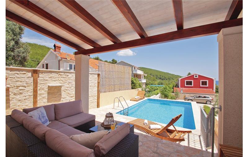 2 Bedroom Villa with Pool and Sea View in Prizba, sleeps 4-6