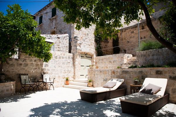 Sea-view villa in Hvar Town, photograph 7