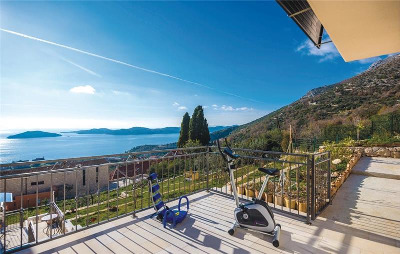 Sea-view villa in Brsecine, photograph 22