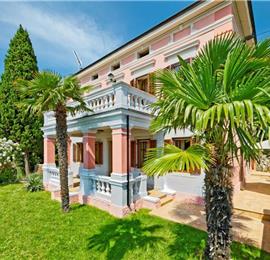 4 Bedroom Villa with Pool and Sea Views in Moscenicka Draga, Kvarner Gulf, sleeps 7