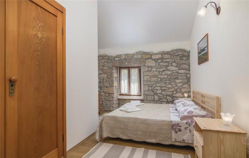 4 Bedroom Villa with Pool in Nova Vas near Novigrad, sleeps 8