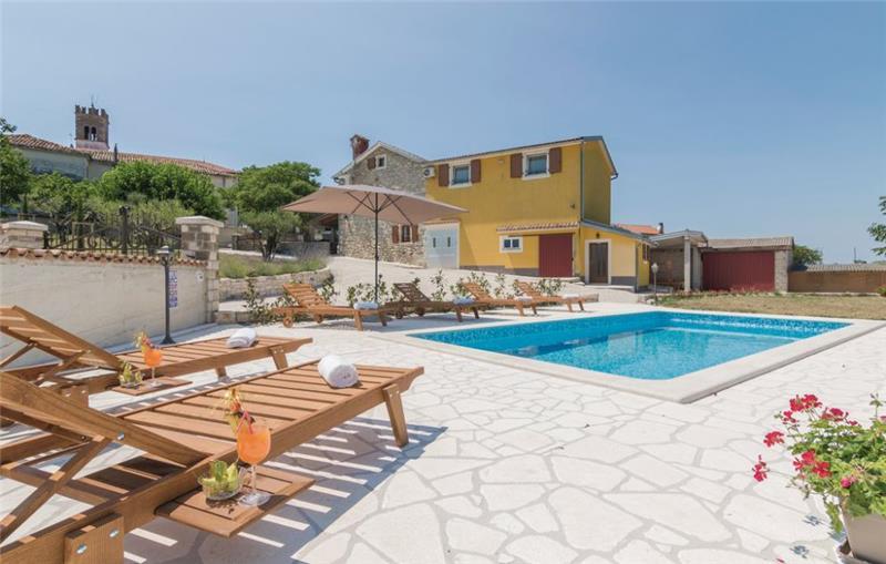 Villa in Nova Vas, photograph 1