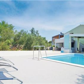 4 Bedroom Villa with Pool in Stratincica Bay, Korcula Island, sleeps 7