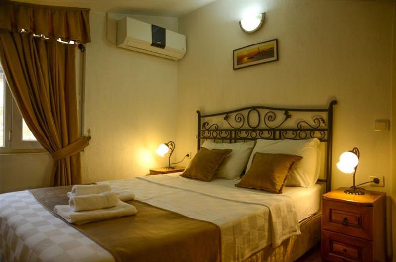7 Bedroom Villa with Pool in Kalkan, Sleeps 14