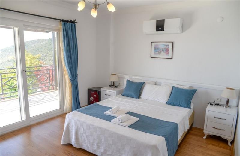 Sea-view villa in Kalkan, photograph 17