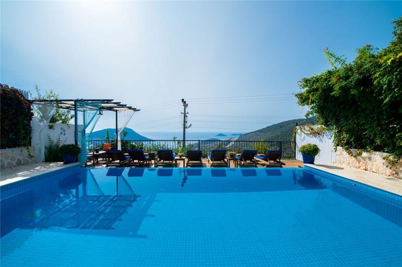 Sea-view villa in Kalkan, photograph 2