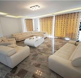 6 Bedroom Villa with Pool in Kalkan, Sleeps 13