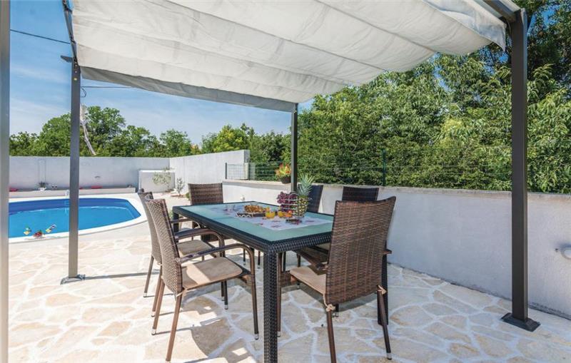 3 Bedroom Villa with Pool in Paljuv near Zadar, sleeps 7-8