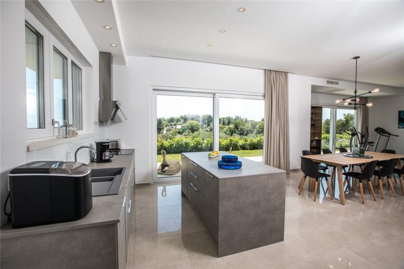 Sea-view villa in Orasac, photograph 11