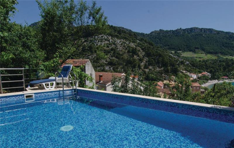 Beachfront villa in Trstenik, photograph 2