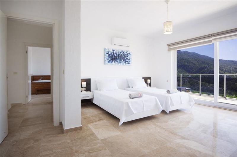 Sea-view villa in Kalkan, photograph 10