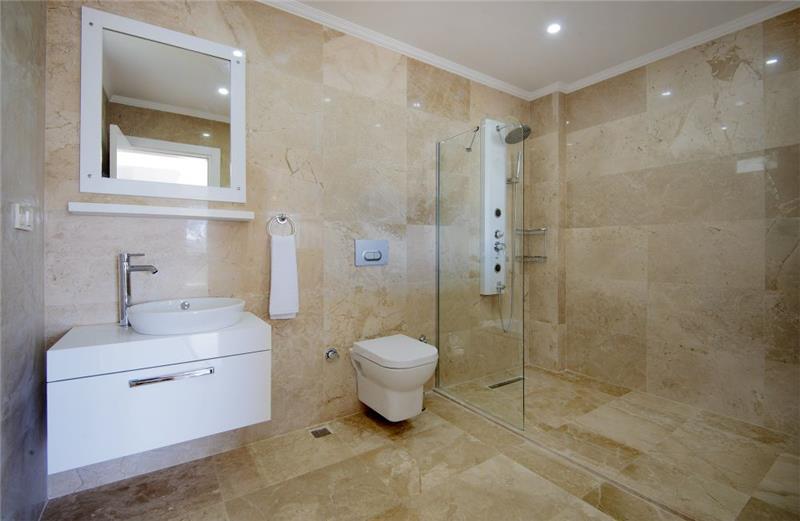 Sea-view villa in Kalkan, photograph 13