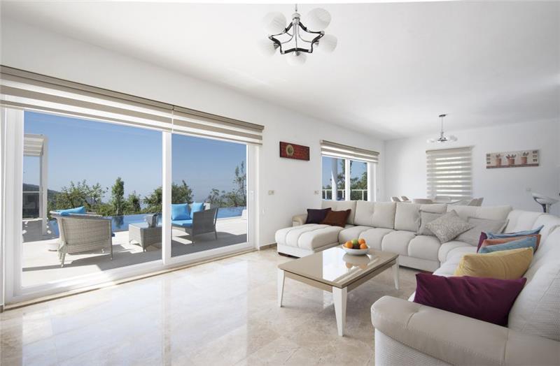 Sea-view villa in Kalkan, photograph 8
