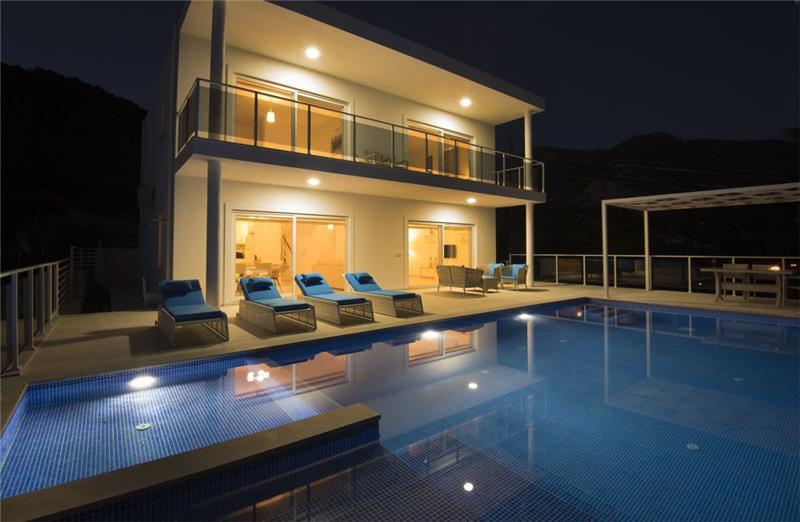Sea-view villa in Kalkan, photograph 3