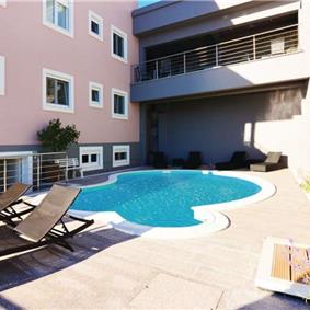 1 Bedroom Apartment with Shared Pool and Sea View in Murter, Sleeps 4