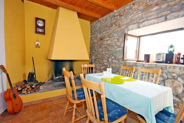 Sea-view villa in Smokvica, photograph 14
