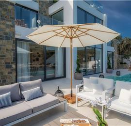 Luxury 4 Bedroom Beachfront Villa with Infinity Pool near Korcula Town, Korcula, sleeps 8
