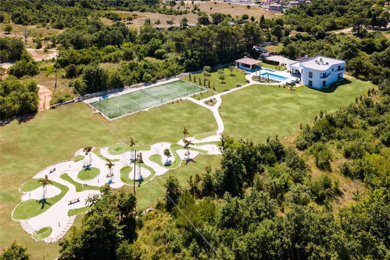 Villa in Jursici, photograph 6