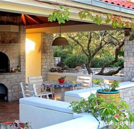 2 bedroom Seaside Villa with Pool on Brac Island, Sleeps 4
