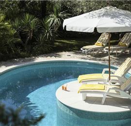 4 Bedroom Luxury Seaside Villa with Pool & Chef Service Option, Sleeps 8