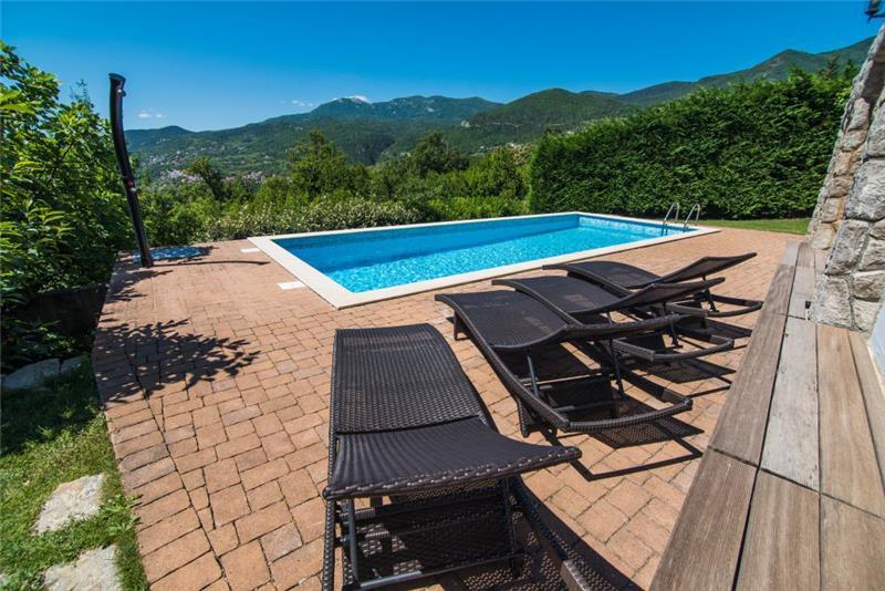 Sea-view villa in Icici, photograph 4