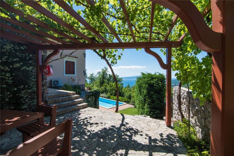 Sea-view villa in Icici, photograph 7