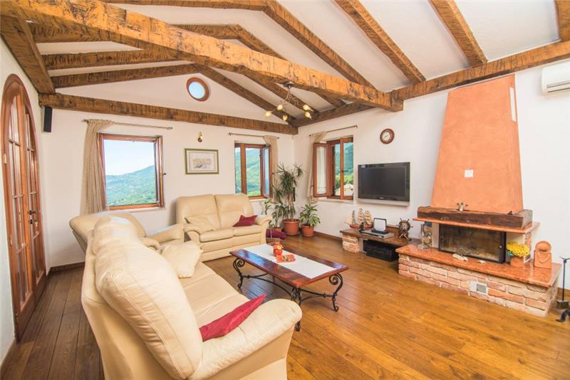 Sea-view villa in Icici, photograph 9