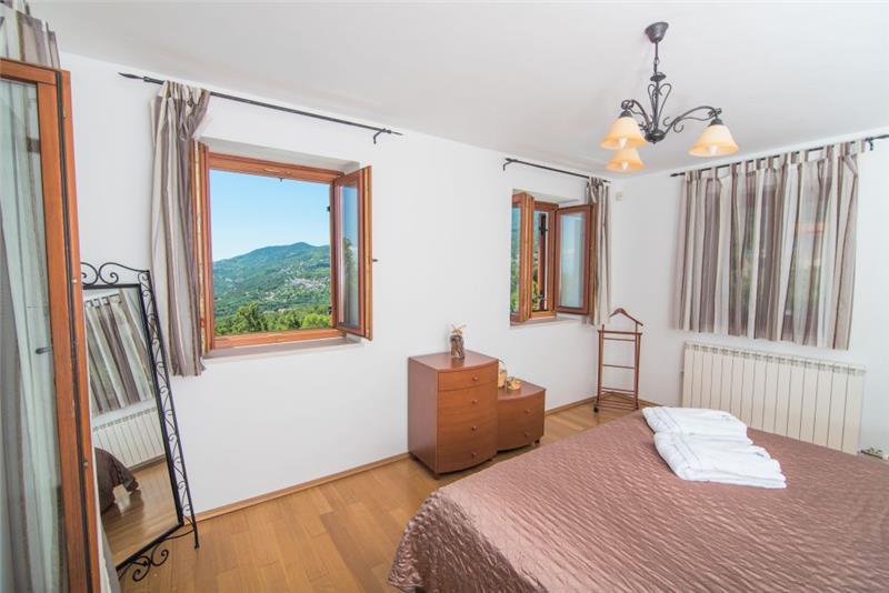 Sea-view villa in Icici, photograph 16