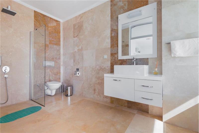 Sea-view villa in Kalkan, photograph 14