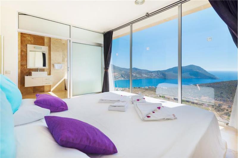 Sea-view villa in Kalkan, photograph 8