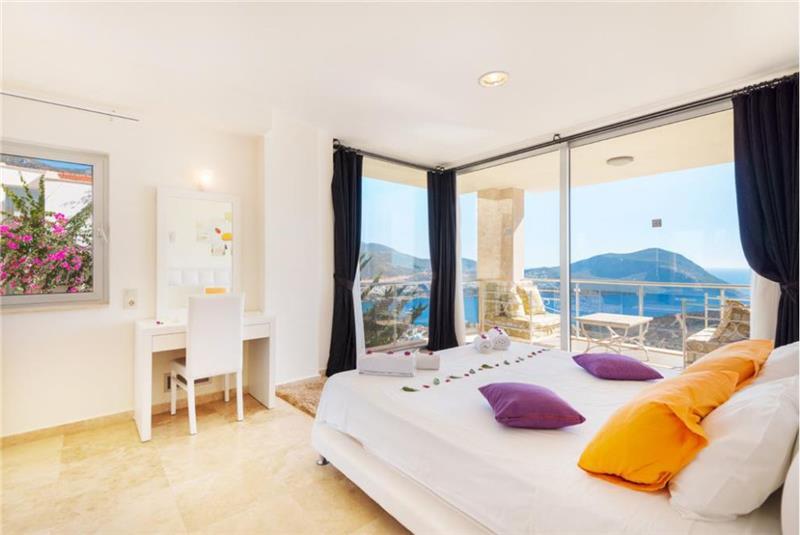 Sea-view villa in Kalkan, photograph 10