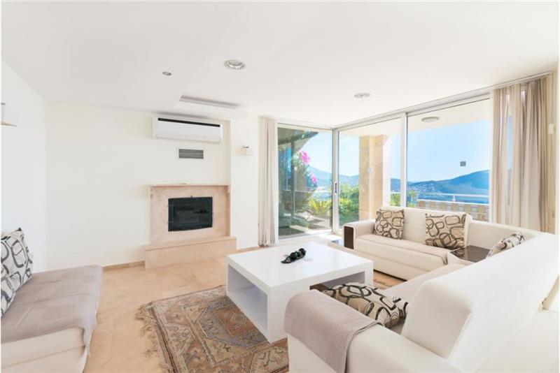 Sea-view villa in Kalkan, photograph 7