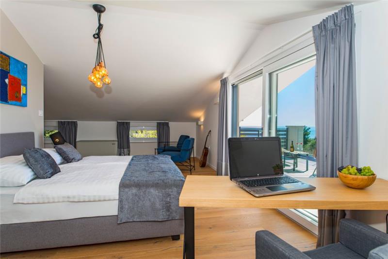 Sea-view villa in Labin, photograph 25