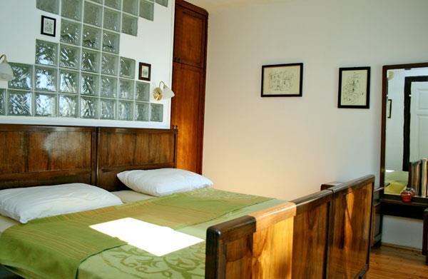4 bedroom Villa with Pool near Crikvenica, Sleeps 8