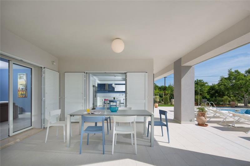 Sea-view villa in Labin, photograph 14