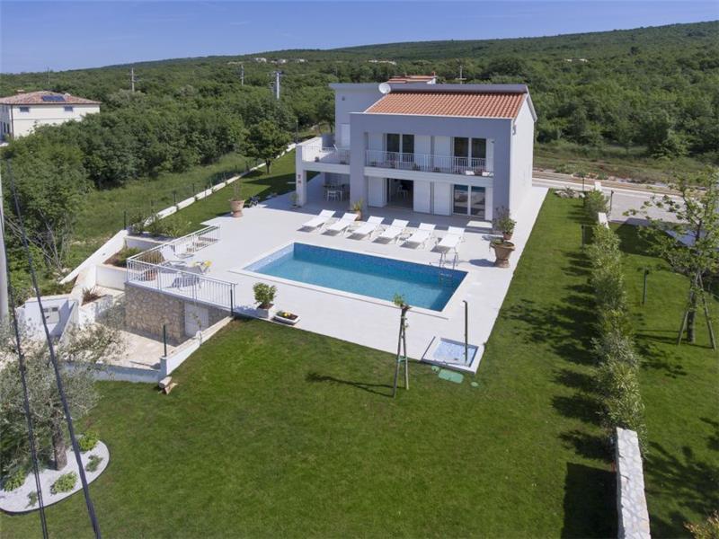 Sea-view villa in Labin, photograph 1