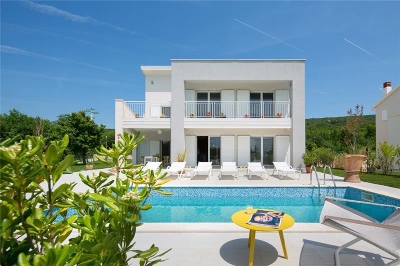 Sea-view villa in Labin, photograph 2