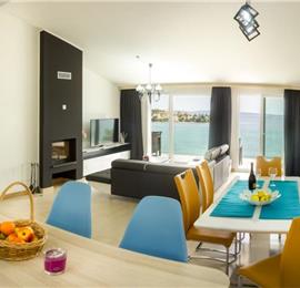2 and 3 bedroom apartments with shared pool and sea views in Seget Vranjica near Trogir, sleeps 4-6