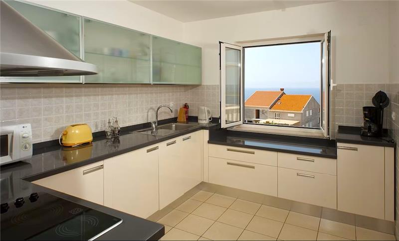 Sea-view villa in Cavtat, photograph 26