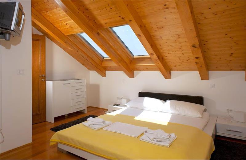 Sea-view villa in Cavtat, photograph 27