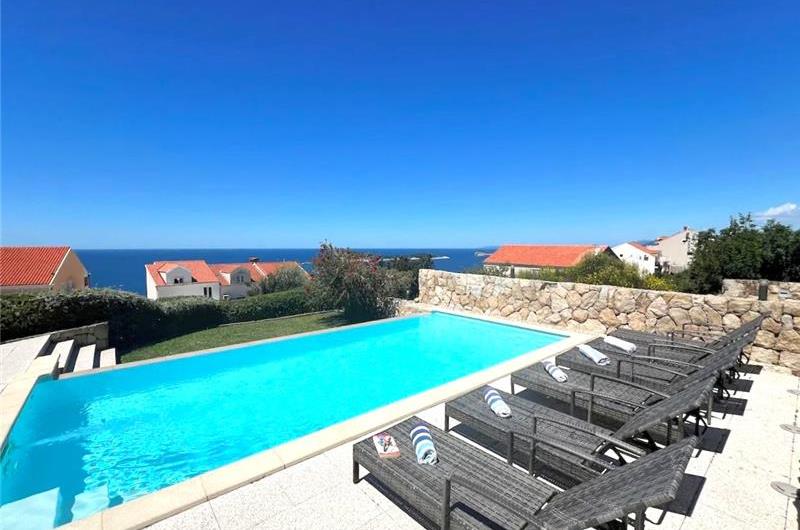 9 Bedroom Villa with Pool and Sea Views in Cavtat, sleeps 18