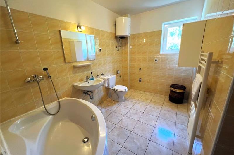 9 Bedroom Villa with Pool and Sea Views in Cavtat, sleeps 18