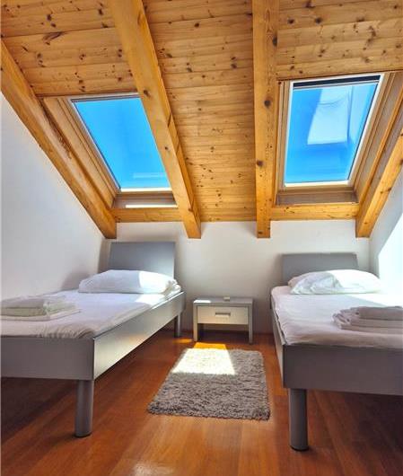 9 Bedroom Villa with Pool and Sea Views in Cavtat, sleeps 18