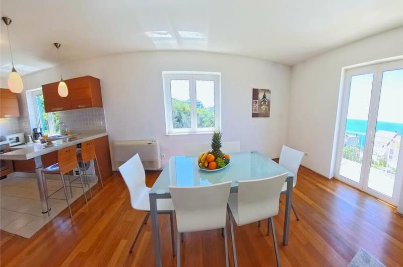 9 Bedroom Villa with Pool and Sea Views in Cavtat, sleeps 18