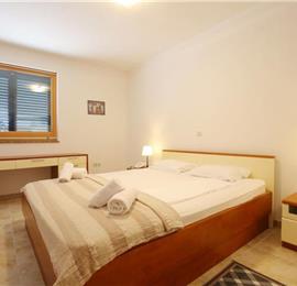 6 Bedroom Villa with Pool in Zadar, Sleeps 12 - 16