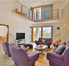 6 Bedroom Villa with Pool in Zadar, Sleeps 12 - 16