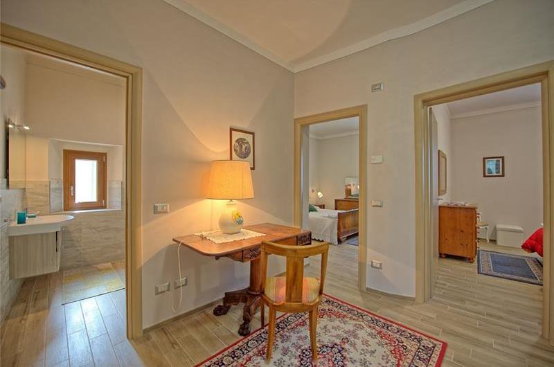 7 Bedroom Villa with Pool near Loro Ciuffenna in Tuscany, Sleeps 14