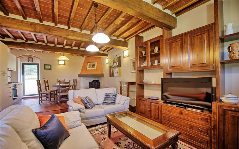 7 Bedroom Villa with Pool near Loro Ciuffenna in Tuscany, Sleeps 14