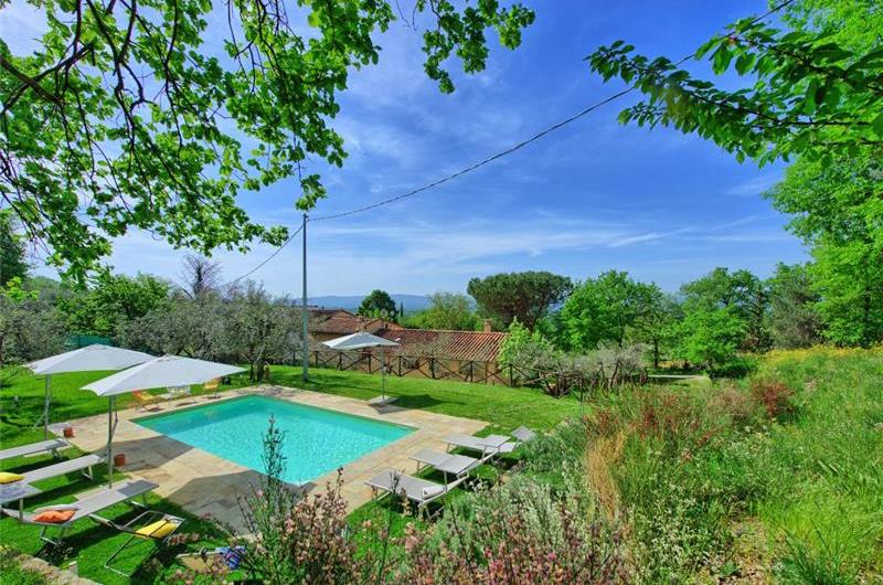 7 Bedroom Villa with Pool near Loro Ciuffenna in Tuscany, Sleeps 14