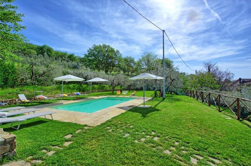 7 Bedroom Villa with Pool near Loro Ciuffenna in Tuscany, Sleeps 14